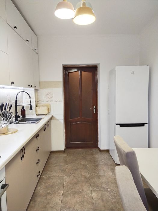 4 мкр, 2 этаж, 82.7 м²