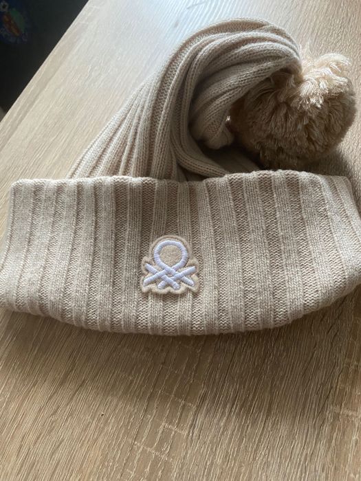 Зимна шапка Benetton