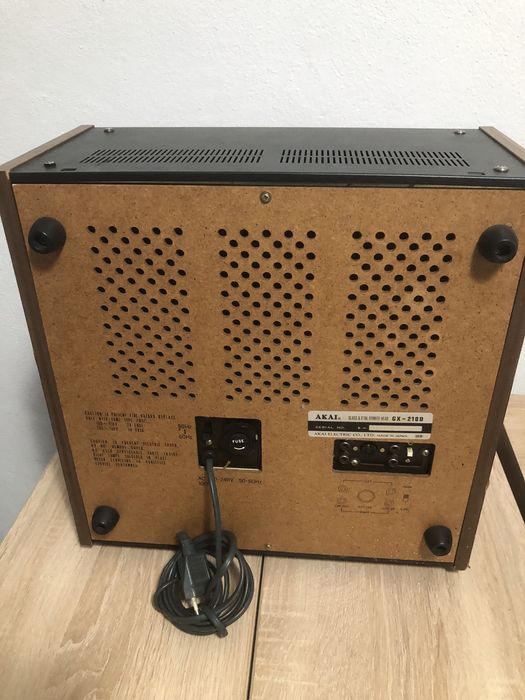 Mac mini, magnetofon Akai