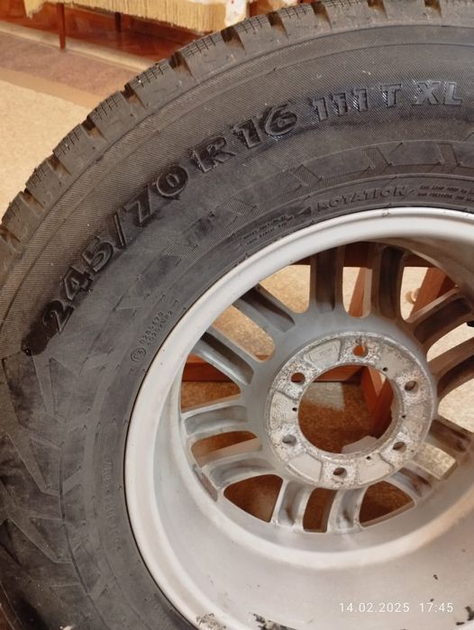 Комплект шипованных шин с дисками