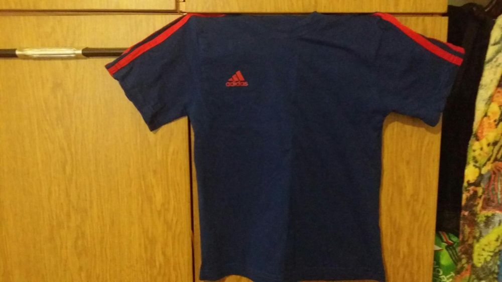 Екип Адидас