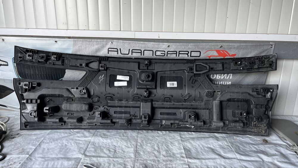 Панел за багажна врата BMW XM 2022-