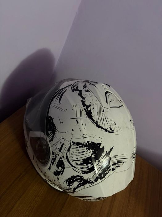 Vând cască moto SMK