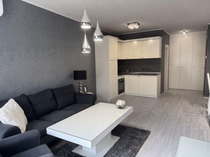 Дава се под наем Двустаен апартамент в Пловдив, Кършияка - 85 кв.м за 460 € - Снимка #2