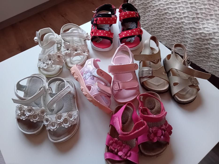 Красиви сандалки