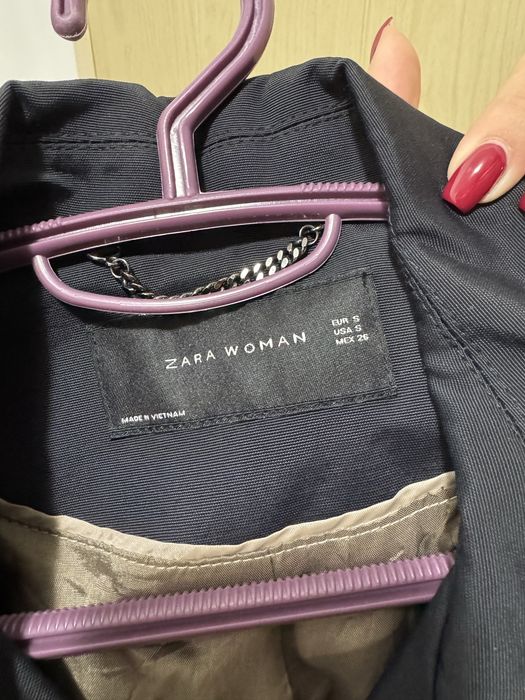 Тренчкот с колан Zara