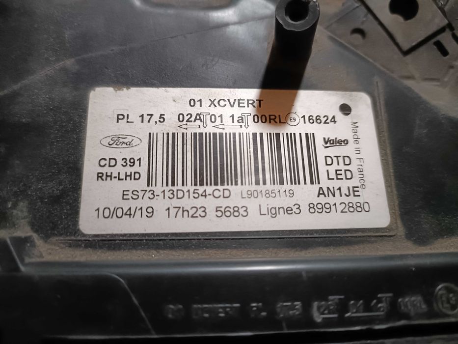 Far dreapta Ford Mondeo mk5 facelift  , 2019 , original,sticla avariata