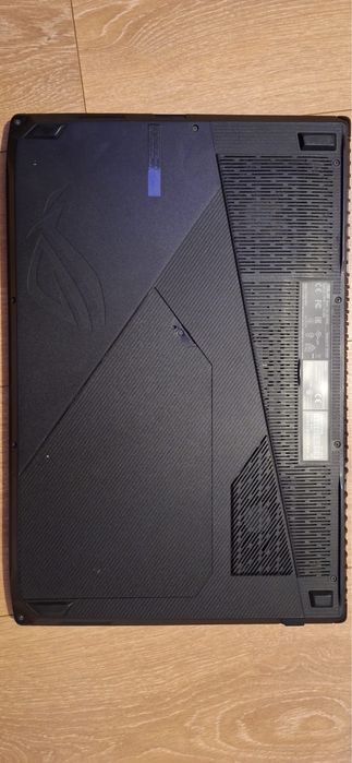Asus ROG Strix G703