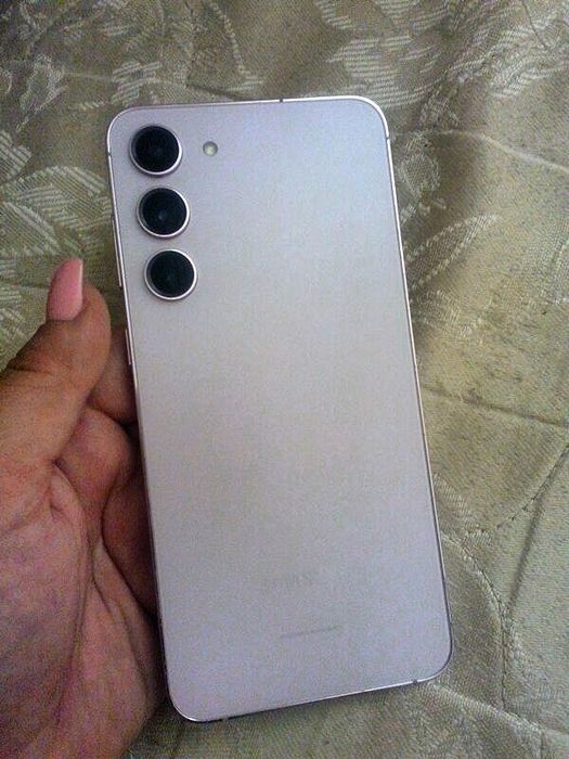 Самсунг s23+ телефон