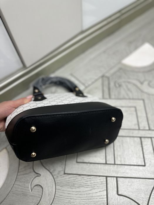 Чисто нови чанти