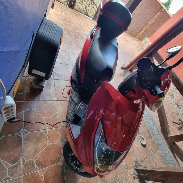 Vând  scuter electric ZTECH
