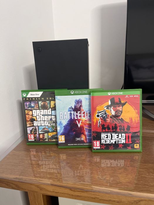 Xbox series X + 4 jocuri