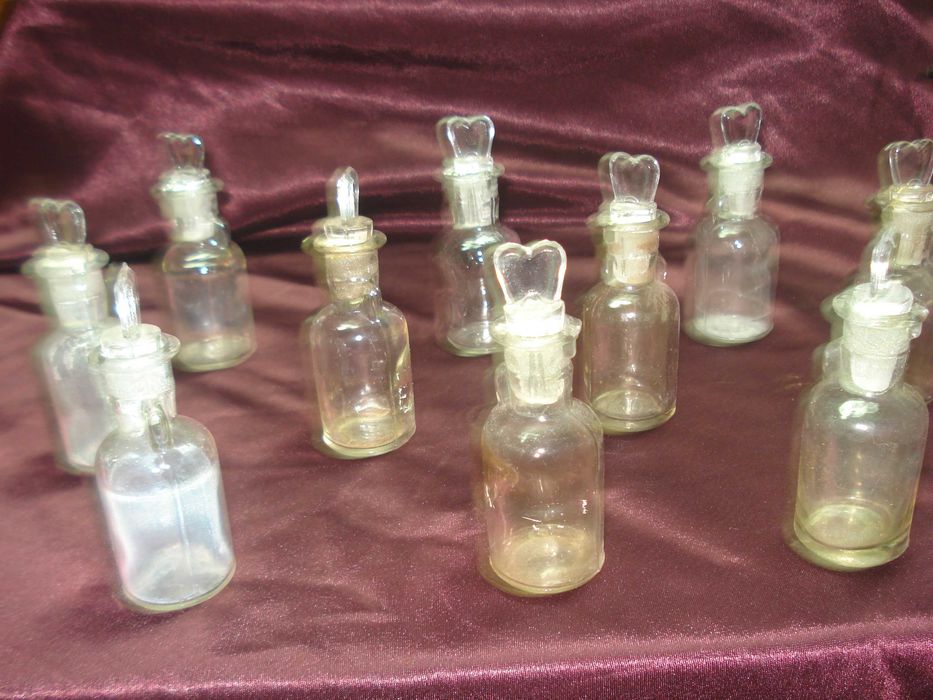 NEGOCIABIL ! Mojare Borcane,Sticle  Diverse Laborator Farmacie