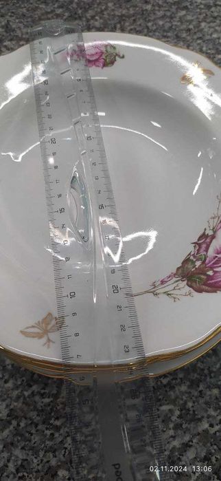 Продаю комплект из 24 тарелок. Новые. Городницкий фарфоровый завод