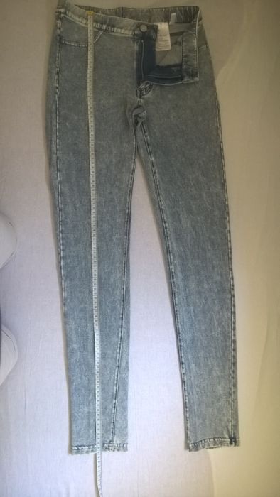 Ново еластично дънки ''H&M''.