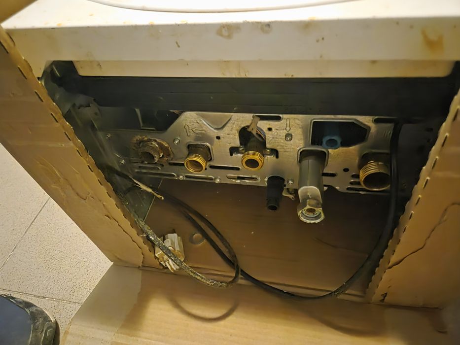 Vand centrala pe gaz Ariston BS 24FF