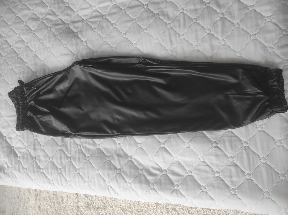 Панталон кожа в черно