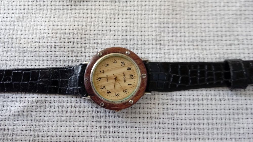 Ceas quartz cu curea din piele