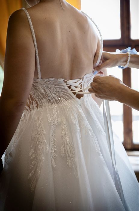 Булчинска рокля с корсет, изключително запазена