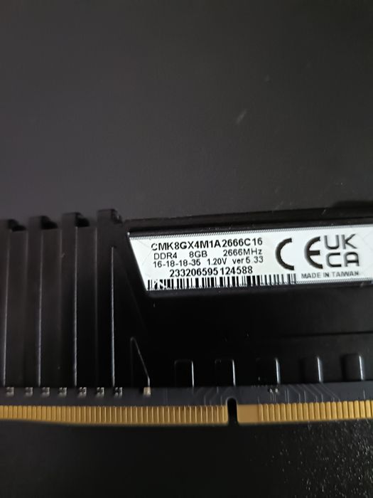 Memorie RAM 12gb (8+4) 2600mghz