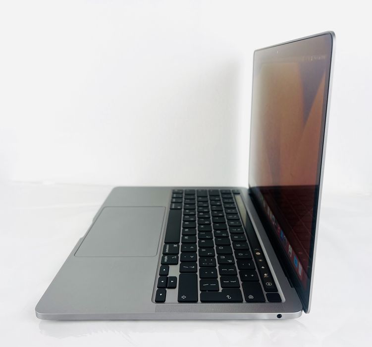 Apple MacBook Pro 13" M1 16RAM 256GB Touch Bar Перфектен! Гаранция!