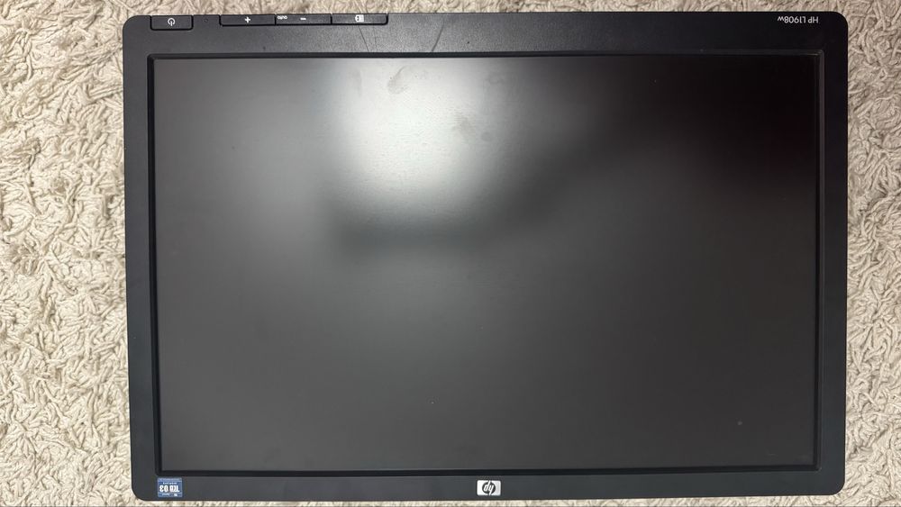 Монитор HP L1908w 19 дюймов