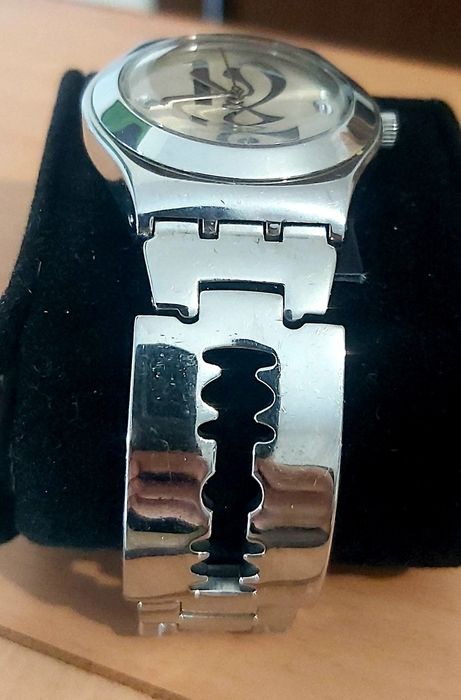 Ceas Swatch Irony "La Dolce Vita" (Razor Blade)