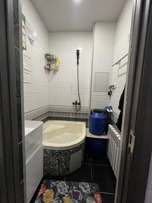 Buxoro shahrida 1xonali kvartira sotiladi