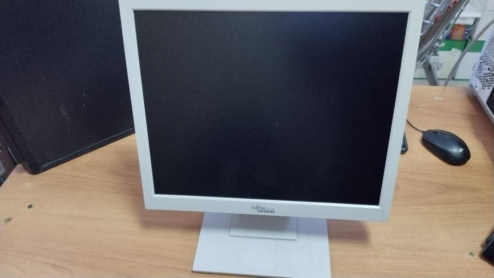 Продам монитор б/у