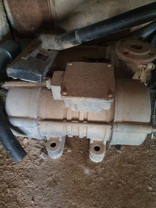 Продам или меняю на нерабочие аккамуляторы.