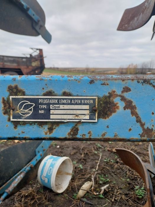 Vând plug lemken opal 110