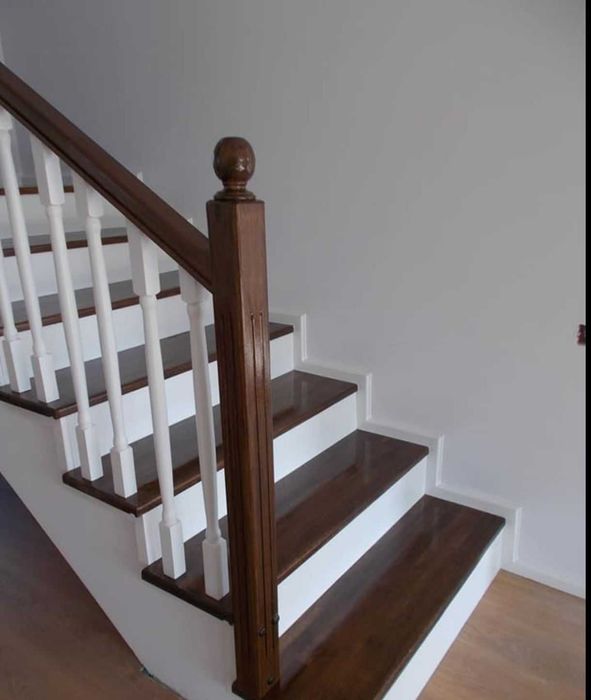 Scari , Balustrade si Pervazuri  din Lemn