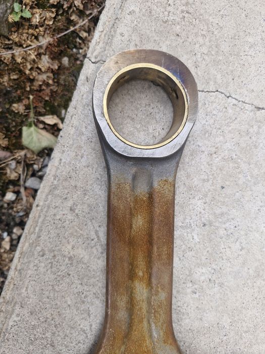 Продам шатун на mersedes actroc mp2