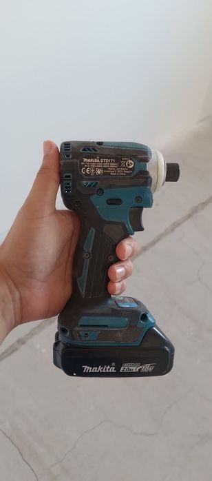 Продам импакт Макита DTD171