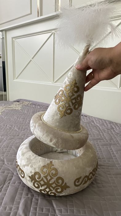 Шкатулка для сырға салу ввиде сәукеле