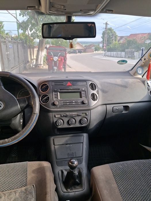 Vând vw golf 5 înmatriculat