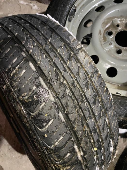 Покрышки вместе штамп