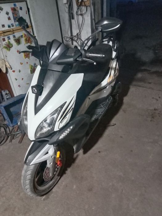Продам скутер ..