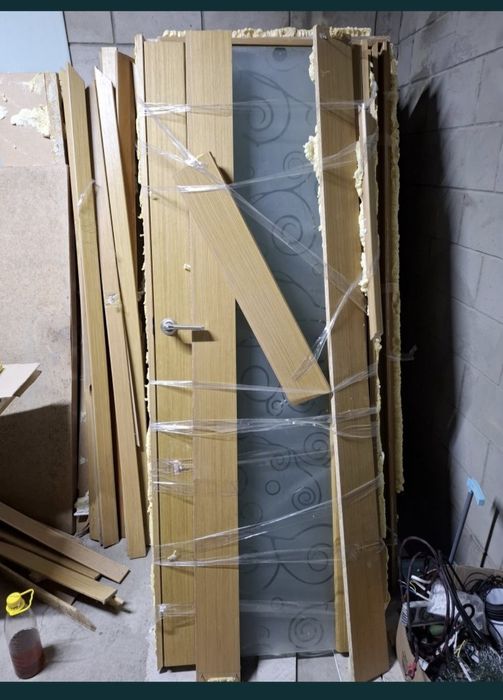 Продам двери в хорошем состоянии