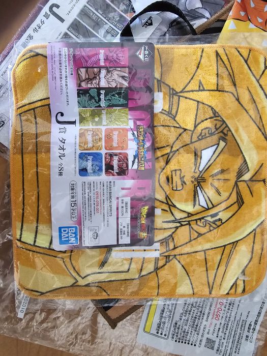 Продам аниме мэрч