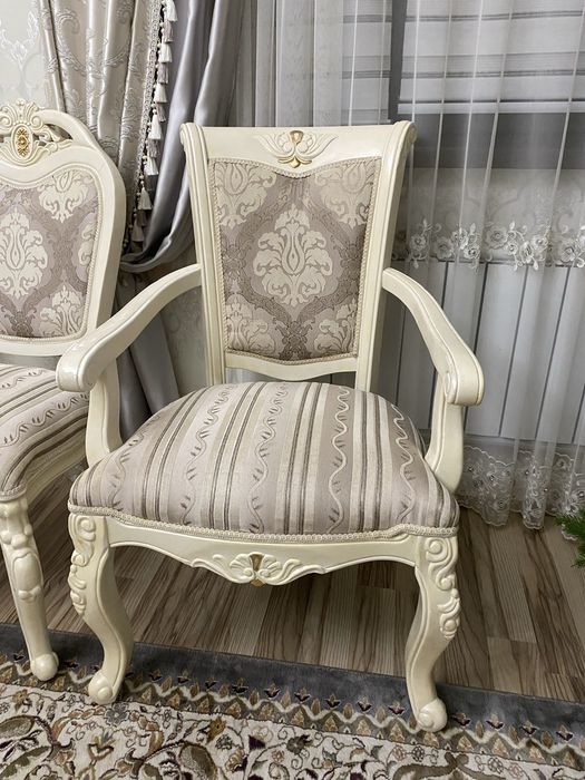 Комплект стол со стульями