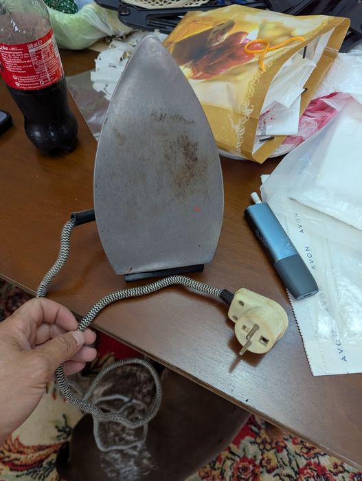 Fier de calcat vechi