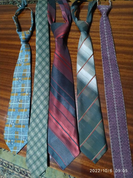 Продаются винтажные галстуки
