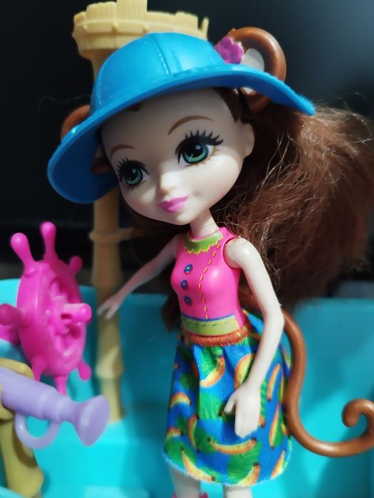 Игровой набор Энчантималс Лодка в джунглях с куклой Мэрит ОбезьянкаОсо