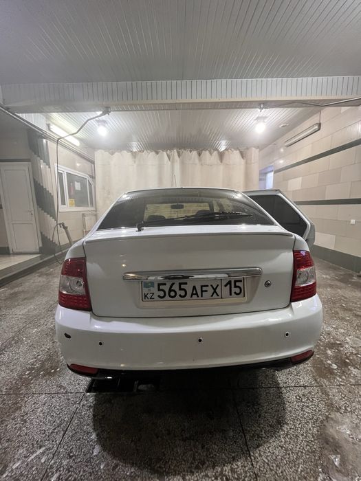 Приора 2013 год хэтчбек