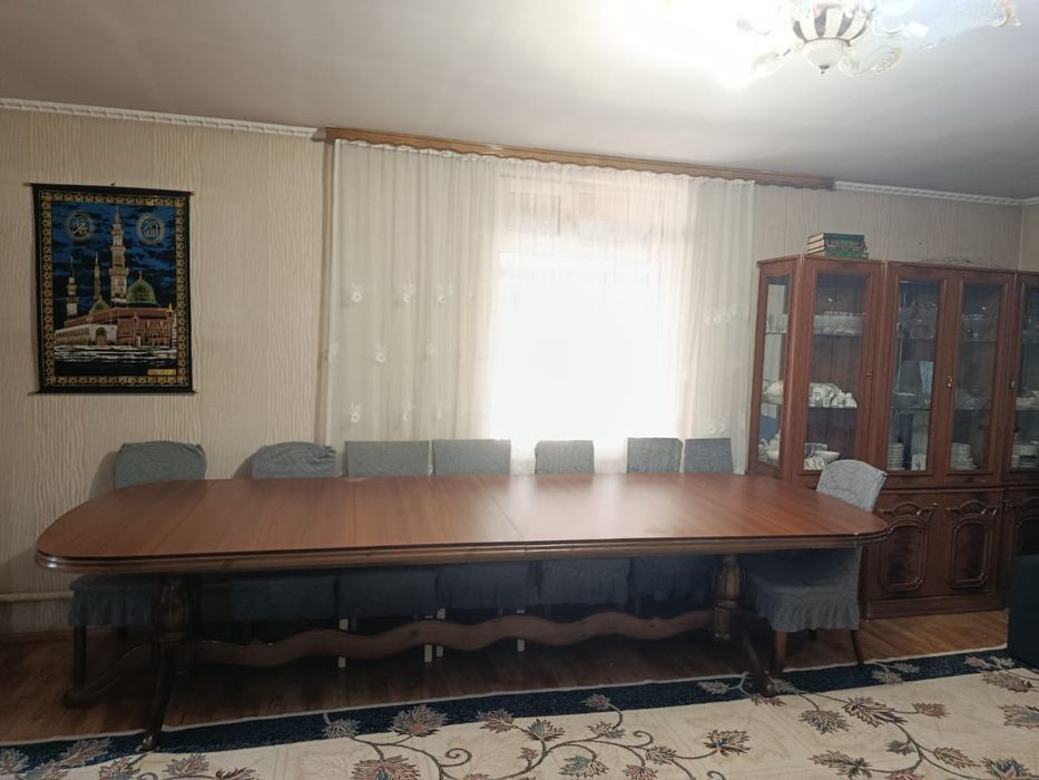 Продаю большой стол