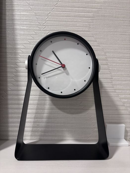 Продам черные часики для дома