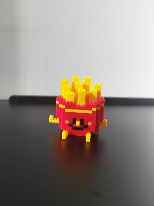 Конструктор тип Lego - картофки, сандвич, кутийка с прясно мляко