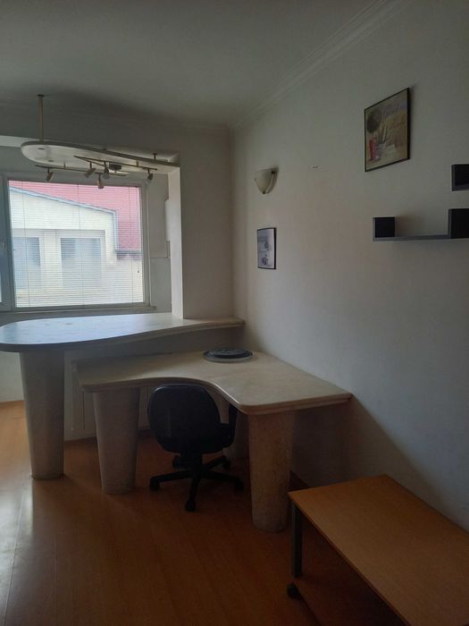 Дава се под наем Едностаен апартамент в София, Център - 30 кв.м за 295.8 € - Снимка #1