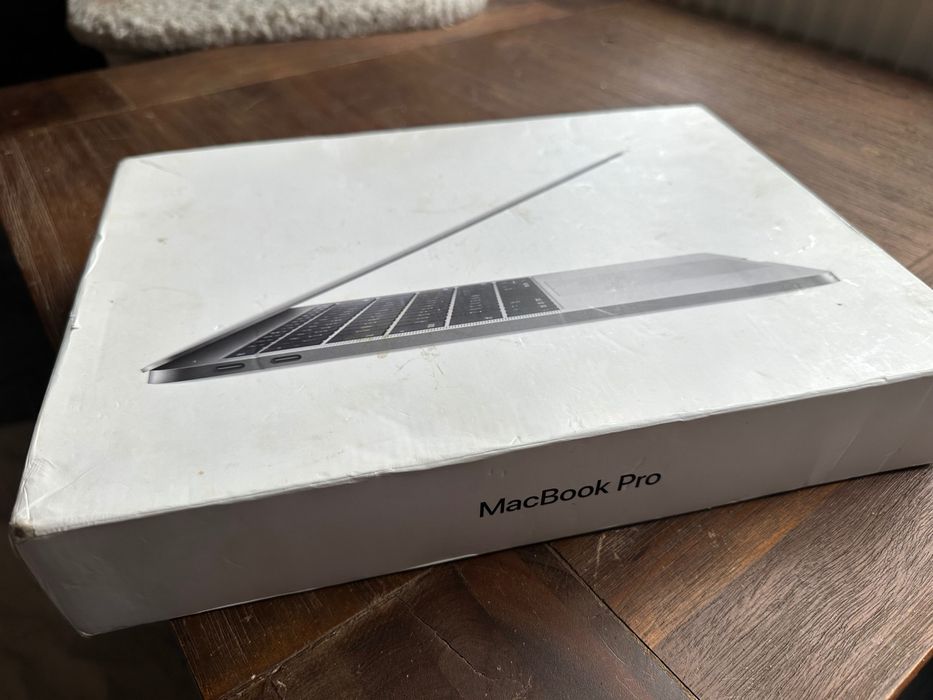 MacBook Pro end 2017,SPACE GREY